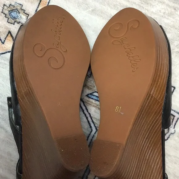 🐚 Seychelles Black Eyelet Leather Back Zip Platform Wedge Heel Sandals Sz.8.5 - Picture 8 of 10